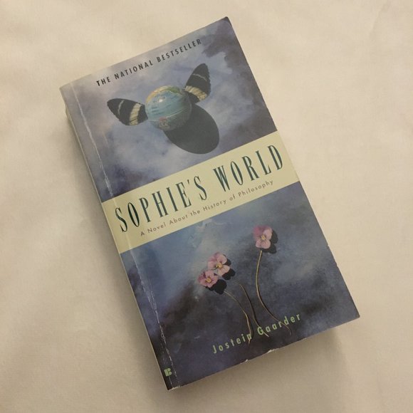 'Sophie’s World' Softcover By Jostein Gaarder - Picture 5 of 10